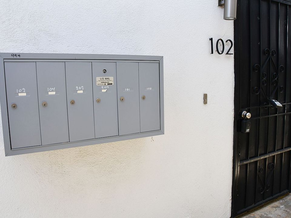 1st image of 994 Valencia St #102