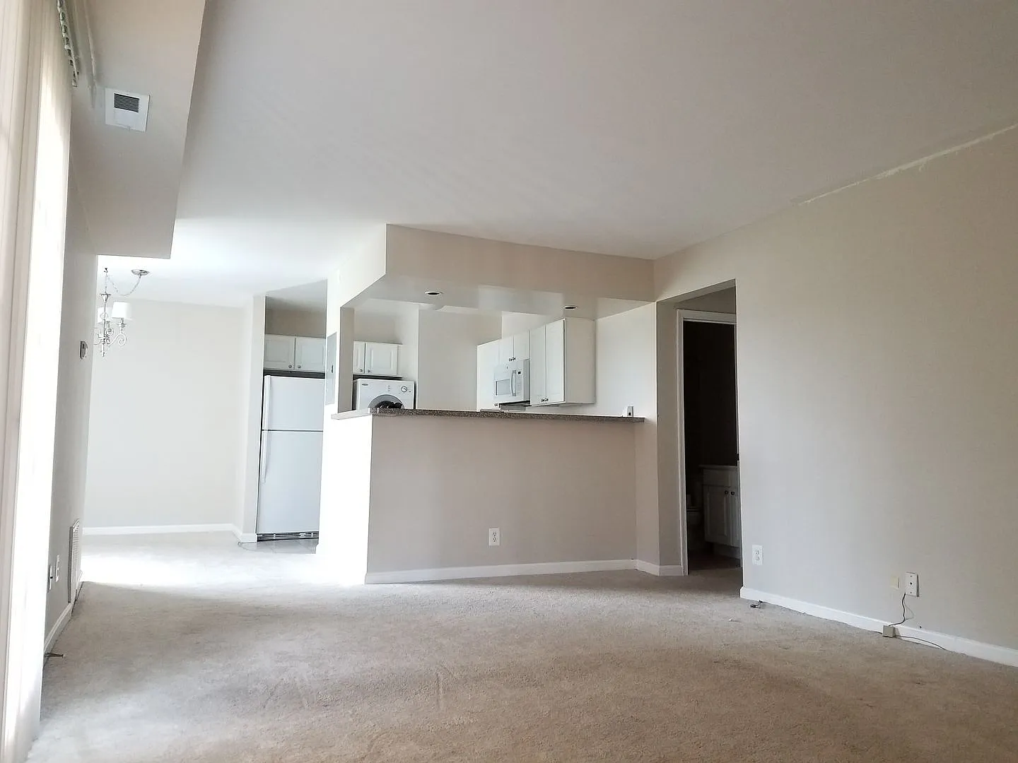 2500 Markham Ln — Photo 4