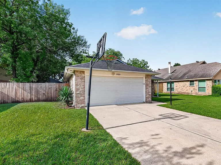 10315 Goodrum Rd — Photo 2