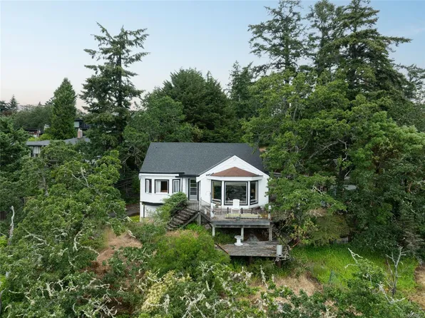 540 View Royal Ave, View Royal, BC V9B 1B7