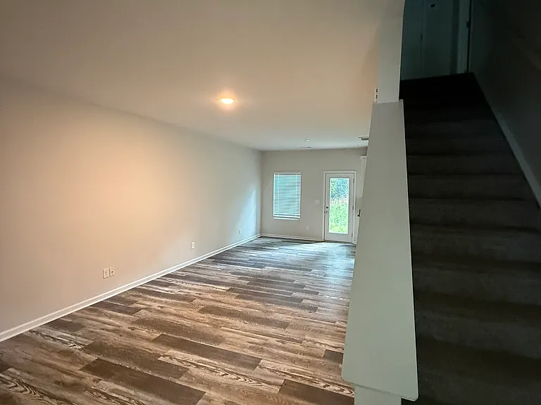 1827 McDonald St — Photo 12