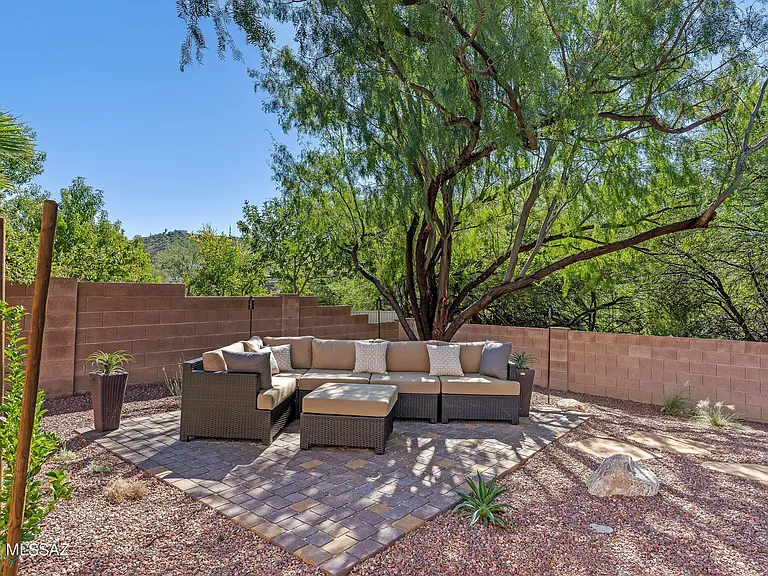 4906 N Sabino Gulch Ct — Photo 26