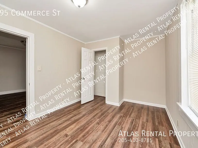 495 Commerce St — Photo 11
