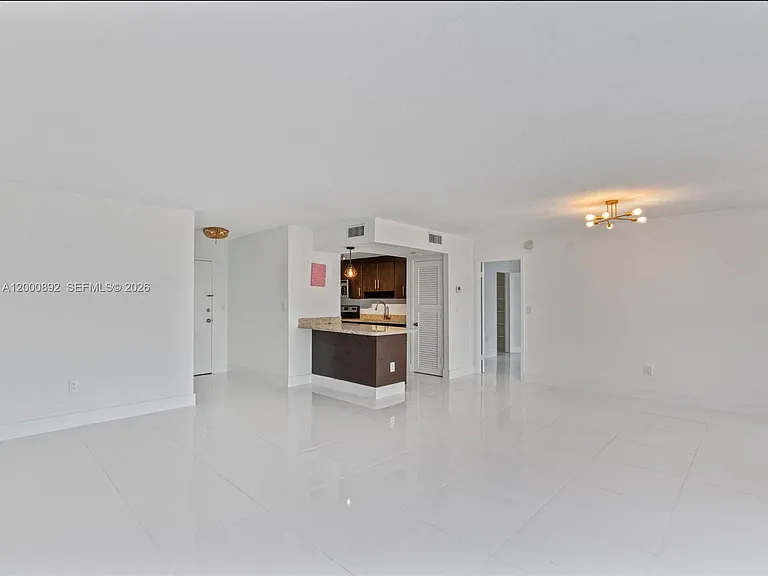 9800 W Bay Harbor Dr #308 — Photo 17