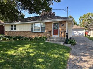 4306 41st St, Des Moines, IA 50310