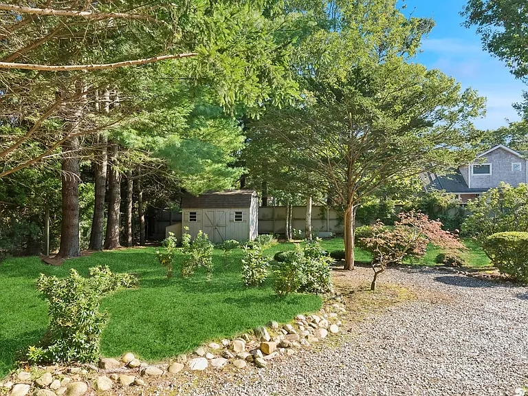 4 Spyglass Ln — Photo 3