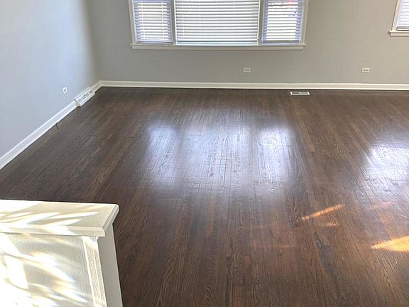 3rd image of 7843 S Luna Ave