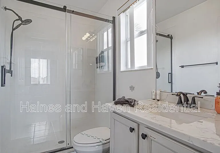 403 Corvina Dr — Photo 54