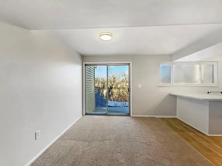 4262 E Maplewood Way — Photo 5