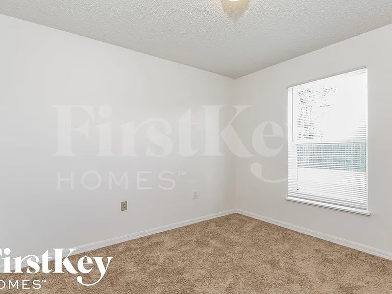 1517 Fairlight St NW — Photo 11