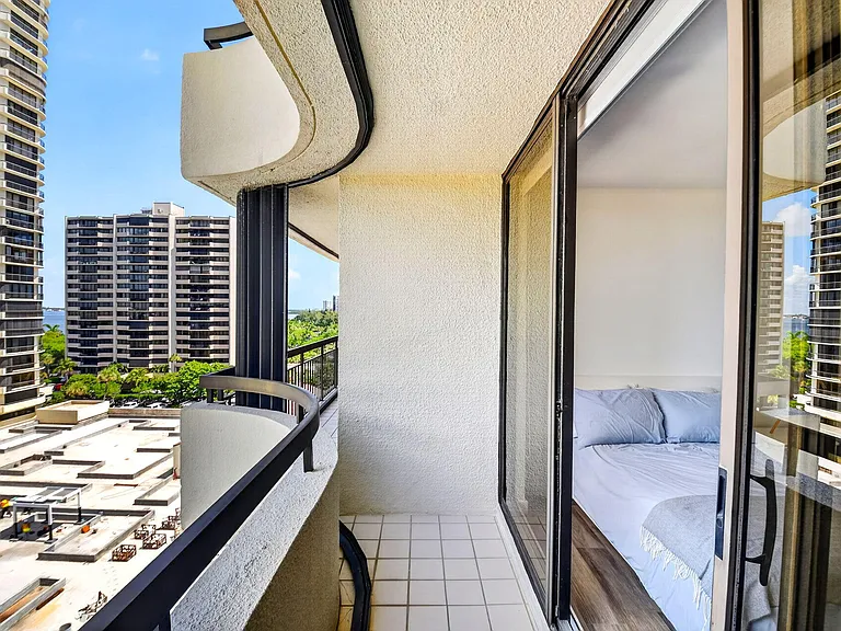 4000 N Ocean Dr #703 — Photo 47
