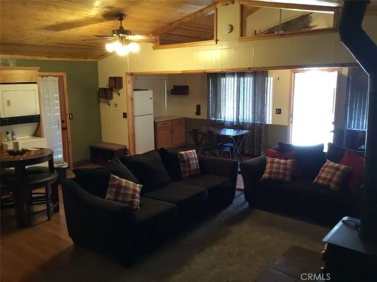 524 Wanita Ln — Photo 3