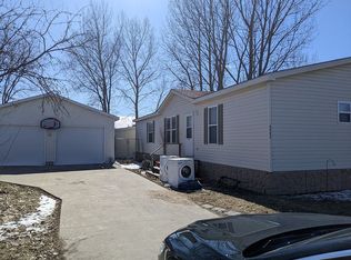 5003 Silver Gate Dr, Grand Forks, ND 58203