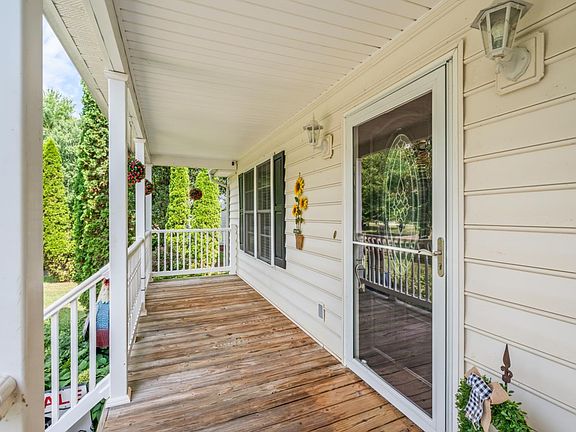 3rd image of 1839 Goode Rd