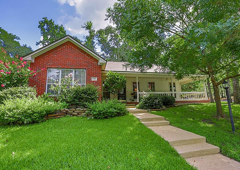 1st image of 231 Evergreen Dr