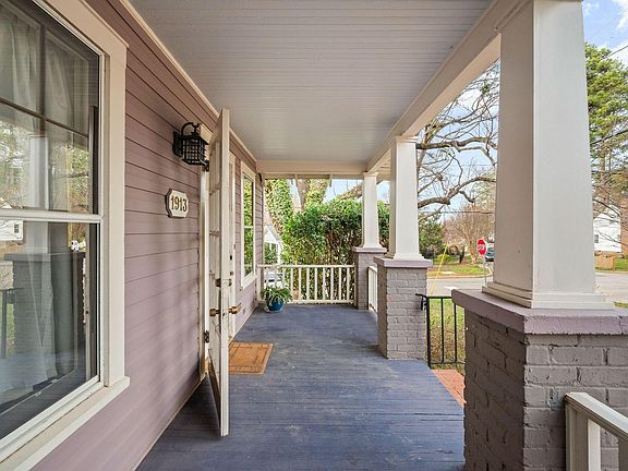 3rd image of 1913 Reaves Dr