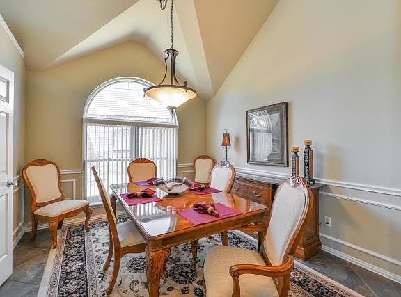 5th image of 3110 Waterside Dr