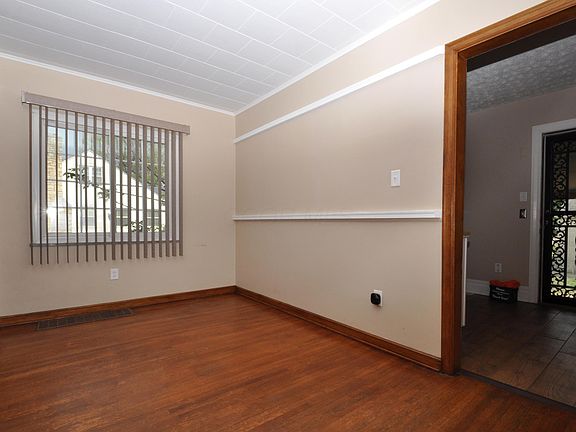 5th image of 1143 E 19th Ave
