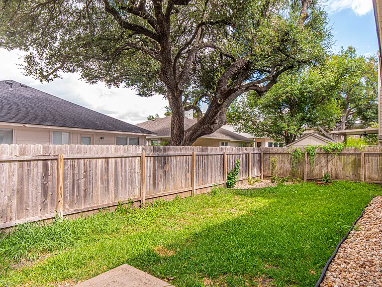 2208 Portwood Bend Cv — Photo 14