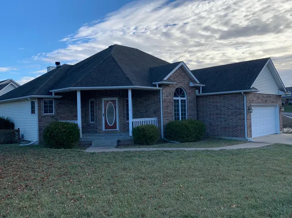 1213 Pembrooke Dr, Warrensburg, MO 64093