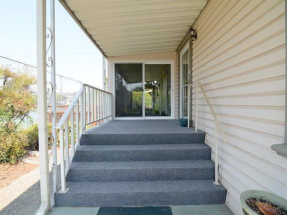 2nd image of 85 Park Dr #85