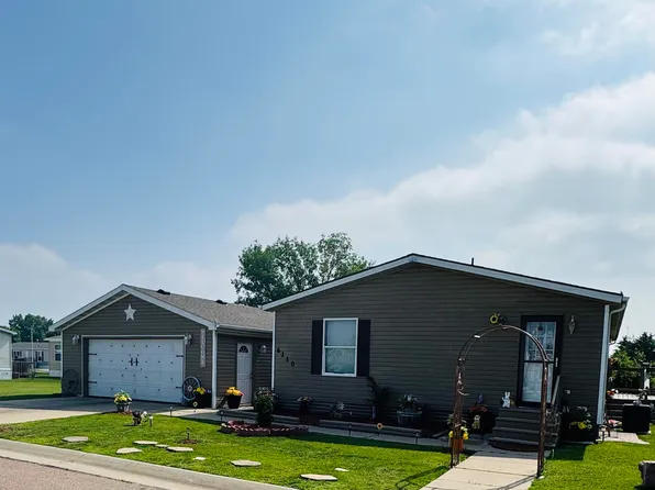 6110 S Prestwick Pl, Sioux Falls, SD 57106