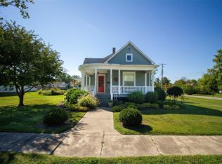 303 Locust St, Marshall, IL 62441