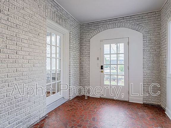 4th image of 712 Augusta St