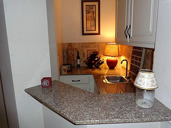3rd image of 2513 Rosehill Ln