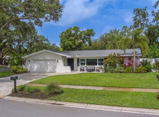 1368 Whispering Pines Dr, Clearwater, FL 33764