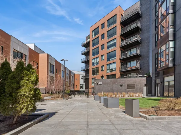 1648 W Division St, Chicago, IL