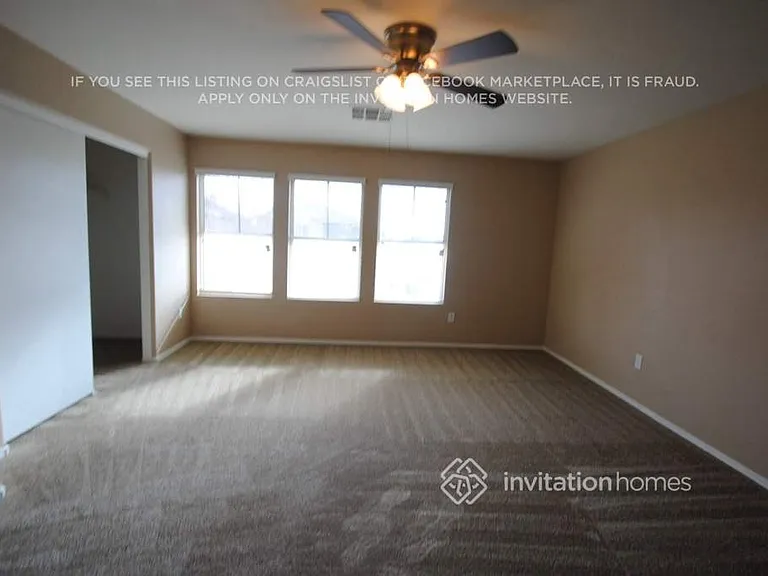 13442 W Rose Ln — Photo 3