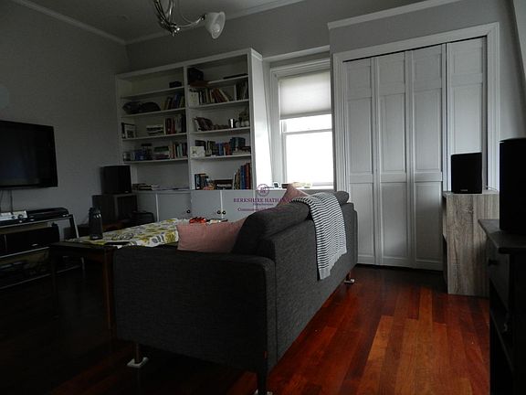4th image of 61 Columbus Ave #1