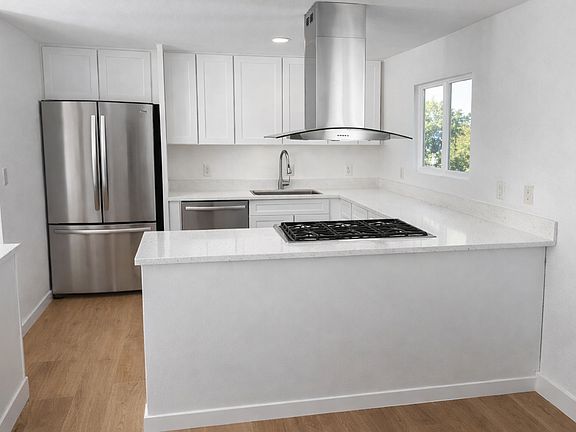 5th image of 720 Owen Dr APT B