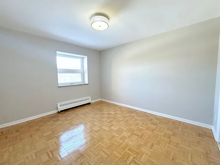 32 Carluke Cres #201 — Photo 9