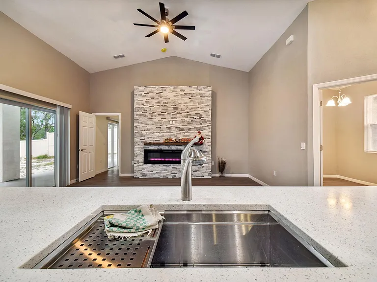 7398 Skylark Dr — Photo 21
