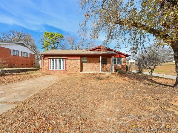 1115 Forest Dr, Sand Springs, OK 74063