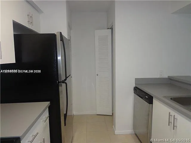 540 S Park Rd #159 — Photo 3