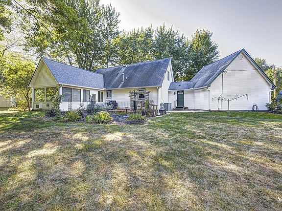 5th image of 5260 Hill Valley Dr