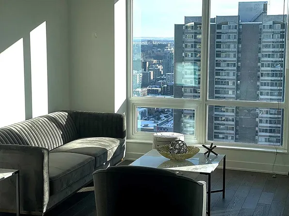 930 S 6th Ave SW #3007, Calgary, AB T2P 1J3