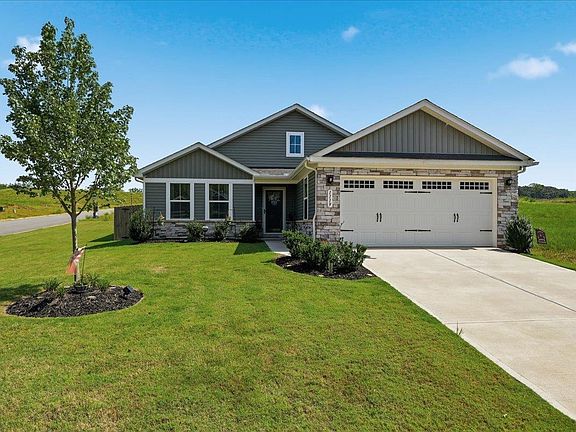 2nd image of 1119 Chartwell Cir