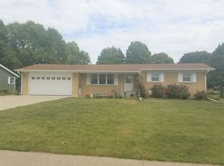 1305 13th St, Orion, IL 61273