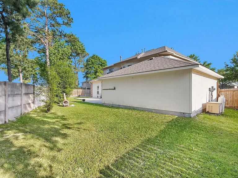 21085 Ramrock Cir — Photo 37