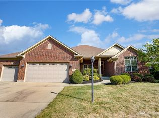 2387 Sydneys Bend Dr, Miamisburg, OH 45342