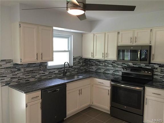 2nd image of 9416 Winterberry Dr