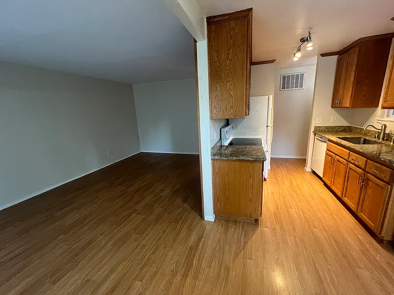 1572 Sunnyvale Ave #25 — Photo 13