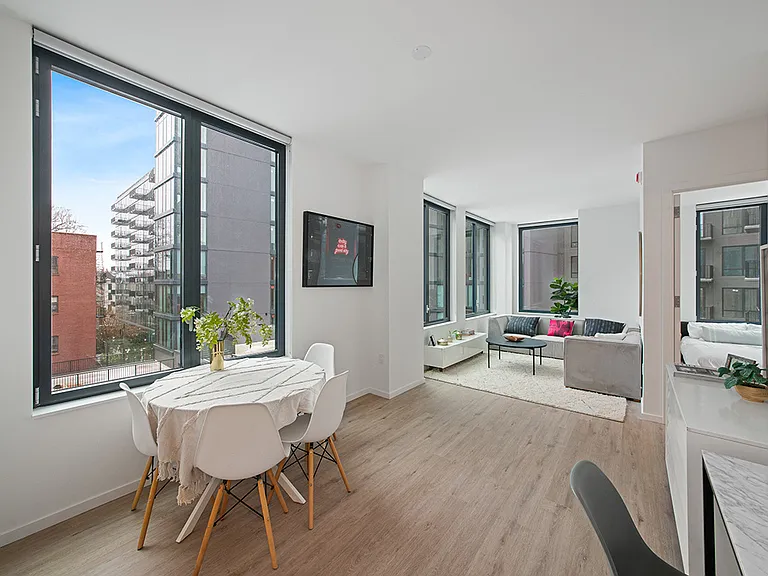 12 Halsey St #Penthouse 201 — Photo 4