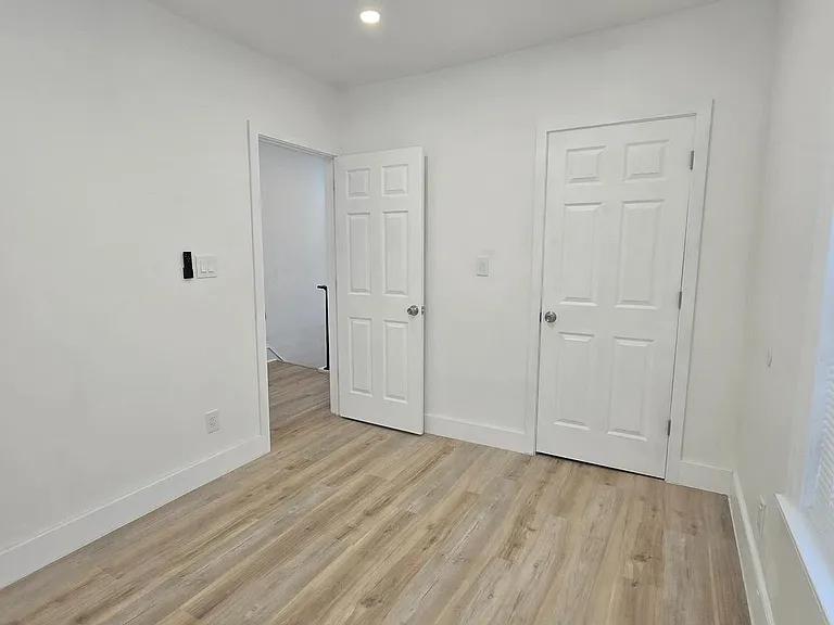 5211 Ridge Ave #3 — Photo 6
