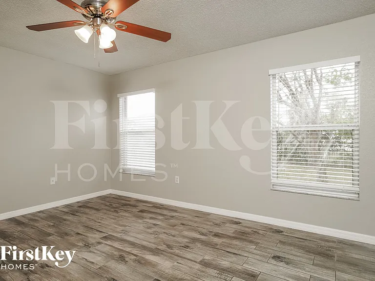 835 Summer Glen Dr — Photo 8