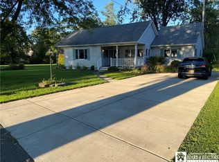 5 Crooked Brook Ln, Dunkirk, NY 14048